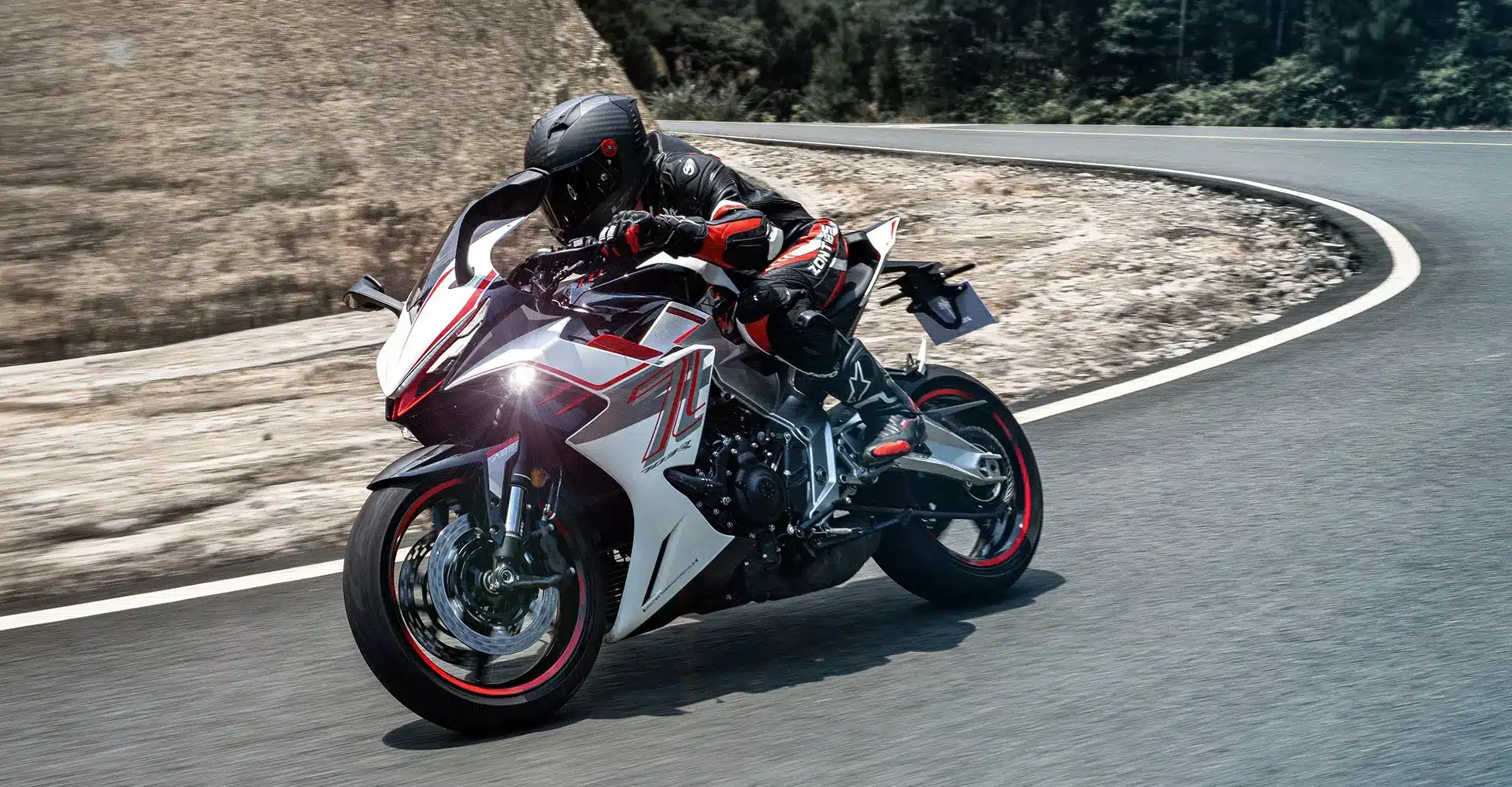 Nouvelle Zontes 703 RR La Sportive 3 Cylindres Zontes France Nouvelle Zontes 703 RR La Sportive 3 Cylindres Zontes France