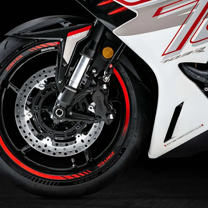 Zontes 703 RR - CFMOTO La Réunion